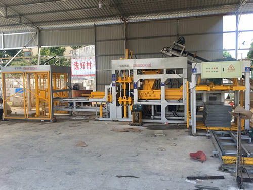 安寧半自動免燒磚機生產廠家服務為先，昆明空港經濟區創茂塑料制品廠柜臺